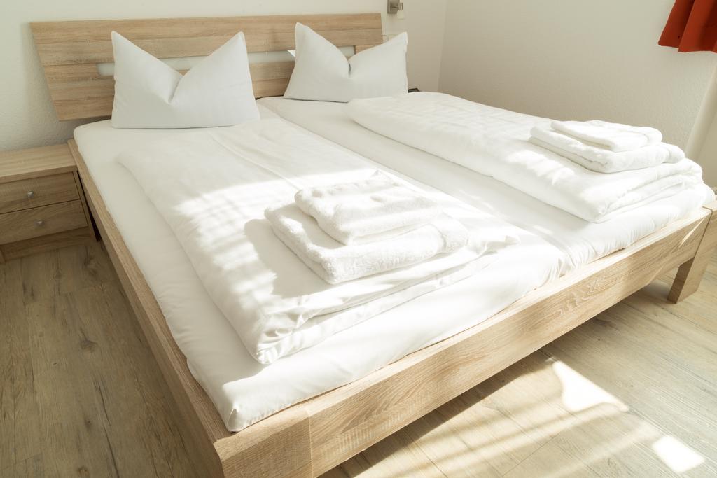 Hotel Krone Königsbrunn Szoba fotó