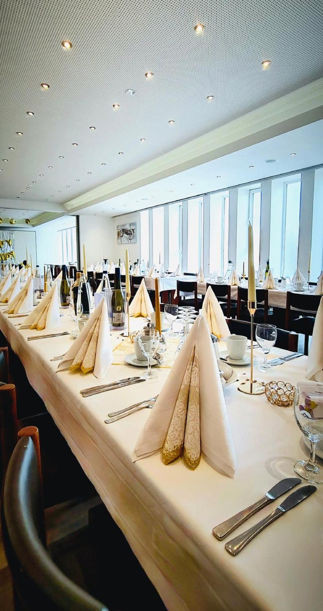 Hotel Krone Königsbrunn Kültér fotó