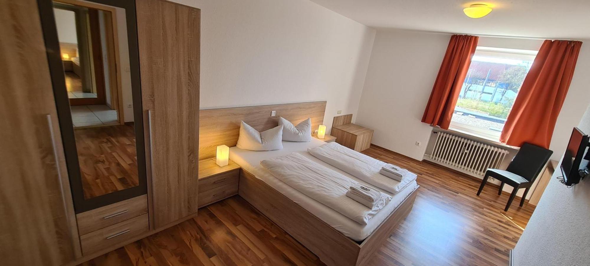 Hotel Krone Königsbrunn Kültér fotó