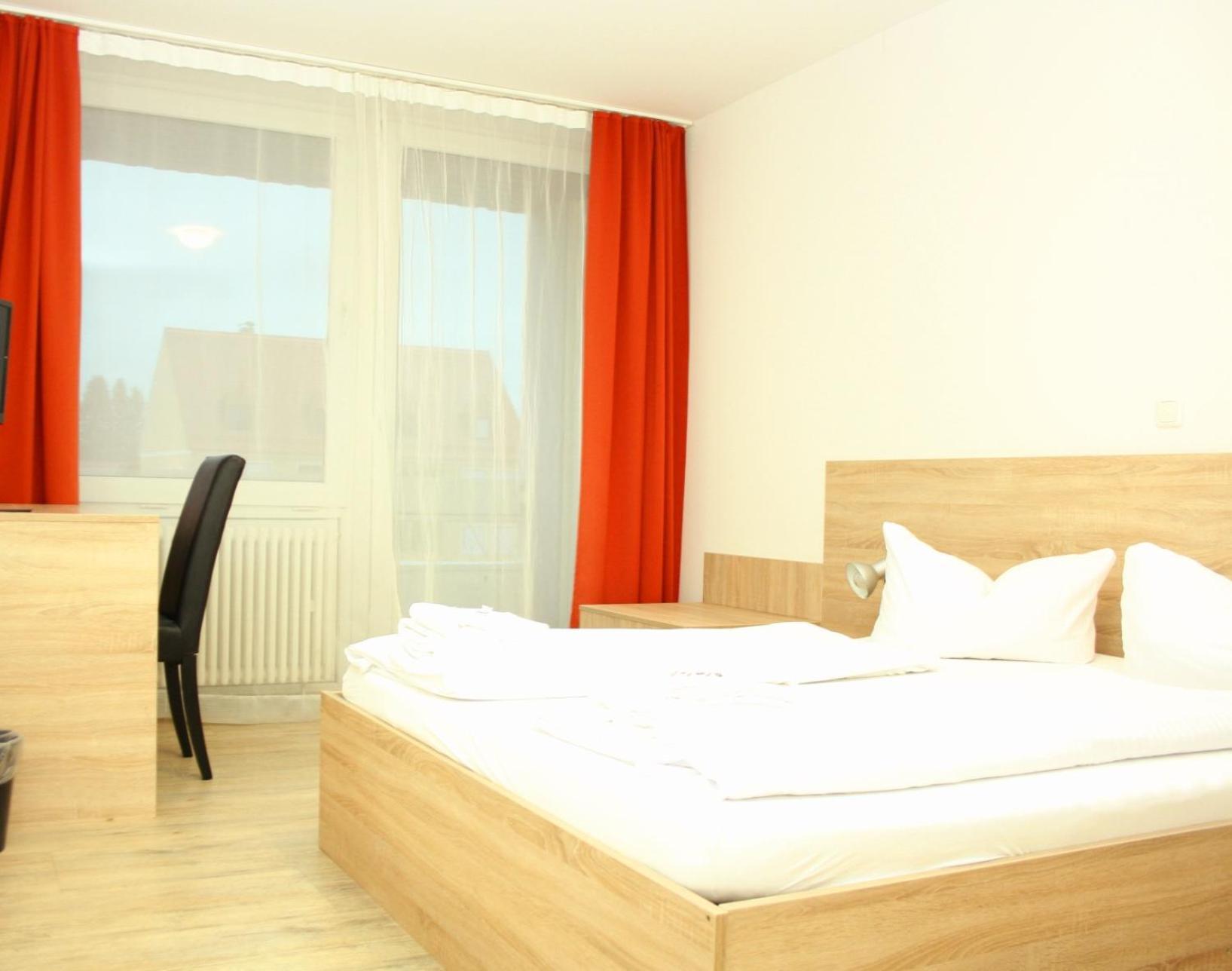 Hotel Krone Königsbrunn Kültér fotó